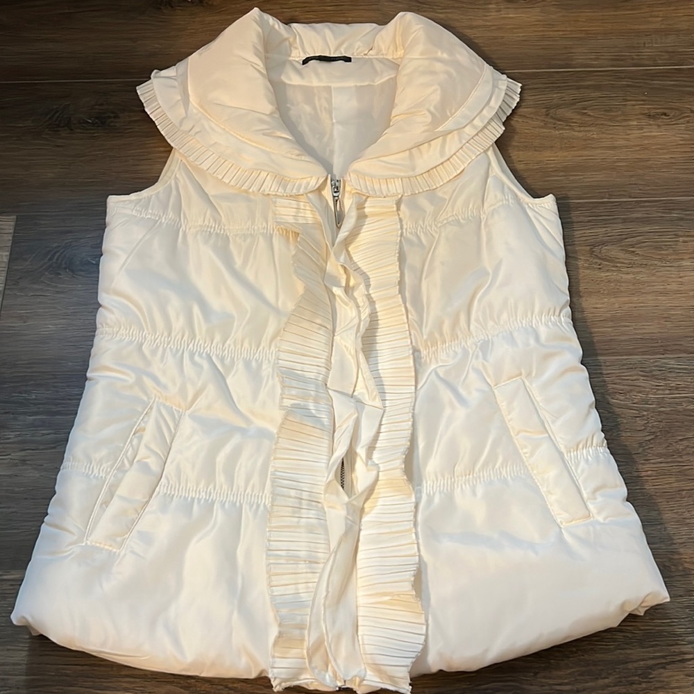 Cream Vest with Ruffle size Medium